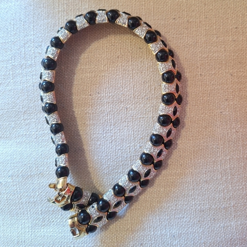 Elegant Black and Gold Women's Necklace
